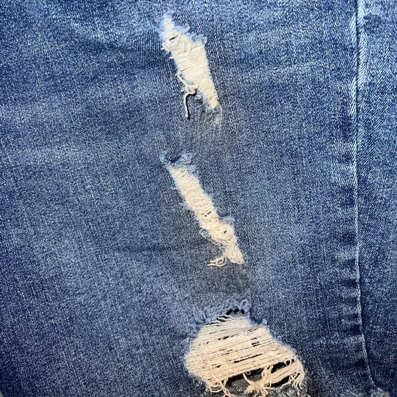 High rise Bermuda jean shorts - Picture 8 of 9